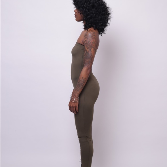 White Sleeveless Bodysuit - Picture 6 of 6